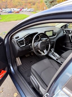 ia Ceed SW 1.6 CRDi 100 kW – First Edition A/T - 9