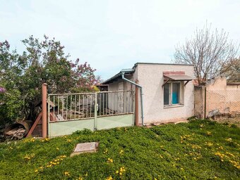 Stavebný pozemok 852m2 v tichej štvrti plnej novostavieb 7 m - 9