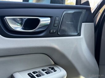 Volvo XC60 B4 mHEV Inscription AWD, Plna vybava - 9
