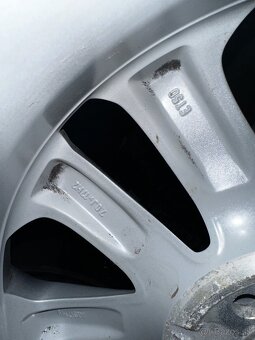 5x108 R17 7J ET50 Ford +215/50 R17 Dunlop zimné - 9