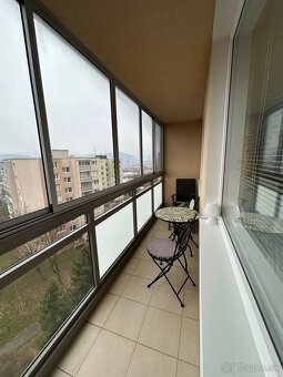 Štýlový, zrekonštruovaný 1,5-izbový byt. - 9