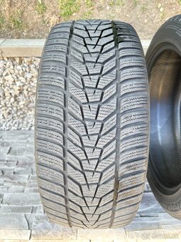 235/45 R18 98V XL zimné HANKOOK - 9
