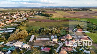 Stavebný pozemok Nesvady, 1.234 m2, tichá ulička, garáž - 9