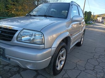 Suzuki Grand Vitara 1.6 4x4 benzín - 9