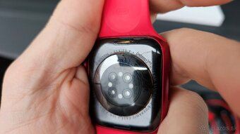 Apple Watch 7 45mm RED product - 9