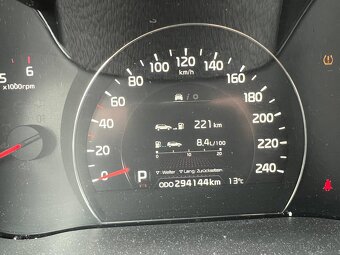 Predám KIA SORENTO 2,2crdi 7m AWD A/T (DPH) - 9