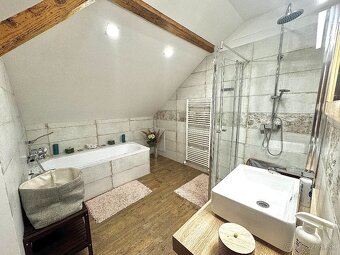 5 izb., RD bez ďalších investícii,pozemok 756 m2 - TULIPÁN - - 9