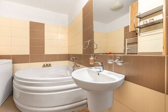 Štýlový, zariadený 2izbový byt so šatníkom - 9