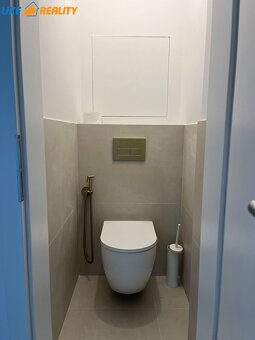 Prenájom veľkometrážneho 4izb. bytu na hranici Starého Mesta - 9