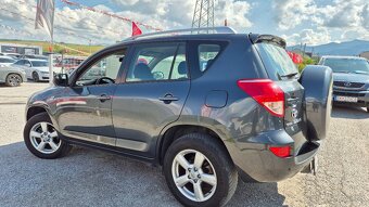 Toyota RAV4 2.2 D-4D 135 Base dovoz Taliansko - 9