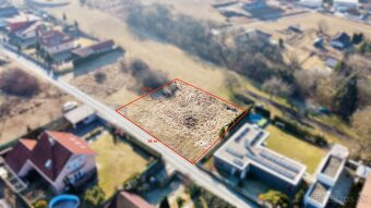 Stavebný pozemok Kanaš s Asfaltovou cestou na predaj - 9