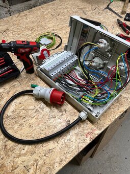 Zasuvkova rozvodnica - 9