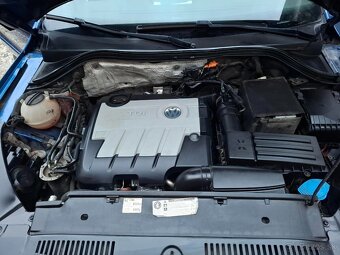 Volkswagen Tiguan 2.0 TDI 4x4 Xenon - 9