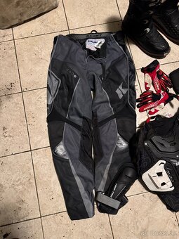 Komplet enduro výstroj Leatt Airoh Kenny Acerbis - 9