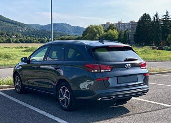 Hyundai i30 Kombi 1.6 CRDI 7DCT Edition 30 - 9