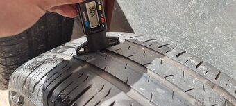 Predám originálne disky VW r15 5x112 /195/65 Continental - 9