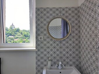 Slnečný 2izb.byt s jedinečným výhľadom - 9