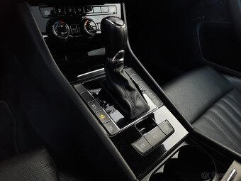 Superb Combi 2.0 tdi 140kw L&K - 9