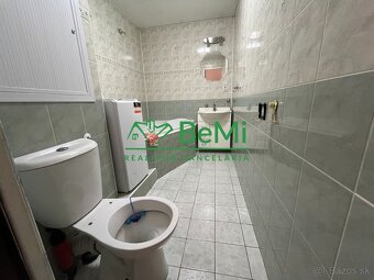 Predaj 3 izbový byt, ZNÍŽENÁ CENA - Nová Baňa (042-113-MIJK) - 9