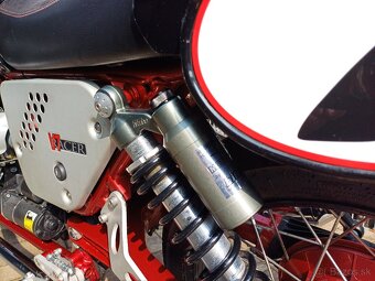 Moto Guzzi V7 Racer - 9
