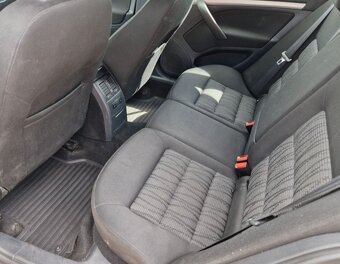 ŠKODA OCTAVIA 1.6MPI - 9