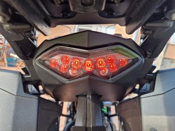 Kawasaki Versys 650 Grand Tourer - 9