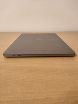 MacBook Pro 2017 13 | Core i5 • 8GB • SSD - 9