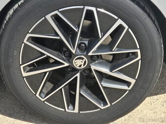 Škoda Octavia IV SPORT 2.0TDi DSG 110kW VIRTUAL/HUD/KESSY - 9