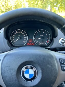 BMW 120i hatchback - 9