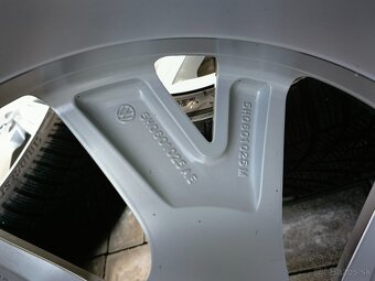 Volkswagen,Passat,Golf 7,8,Škoda,octavia,Seat 5x112 r18 - 9