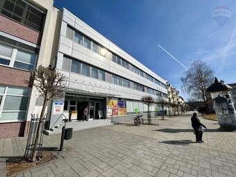 Exkluzívny komerčný priestor na prenájom – 600 m² priamo v c - 9