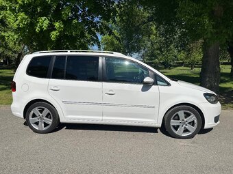 Volkswagen Touran 2.0 TDI Highline DSG - 9