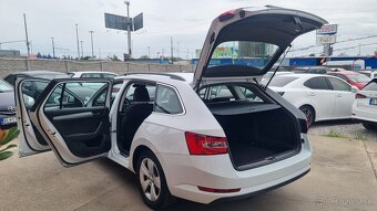 Škoda Superb Combi 2,0 TDi 110KW AT7 Ambition plus - 9