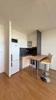 Bratislava V Garsonka s loggiou (34,73 m²) na ulici Fedinova - 9