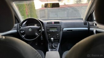 Škoda Octavia II Elegance 2.0 TDi Combi 2008 - 9