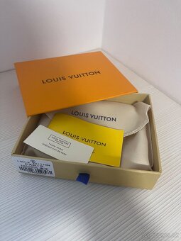 Louis Vuitton - 9