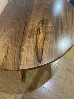 Masívny orechovy stôl - 9