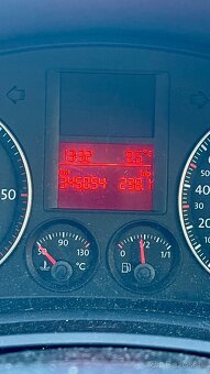 Predám Volkswagen Golf 5 1.9 TDI 77kW - 9