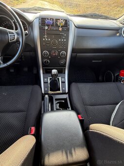 Suzuki Grand Vitara 2.4 - 9