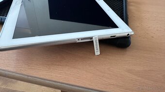 Tablet LENOVO Tab4 10 PLUS FHD - 9