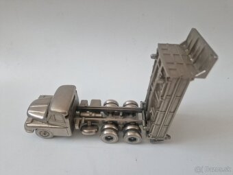 TATRA 148 -kovový model - 9