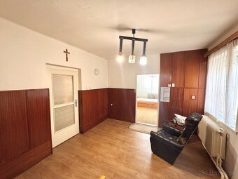 Predaj priestranný 4i RD s pekným pozemkom, Veľká Maňa - 9