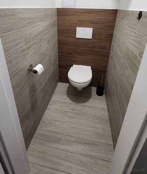 Novostavba - krásny slnečný 2 izbový zariadený byt - 9