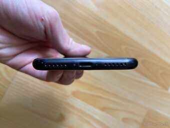 iPhone se 2020 64gb - 9