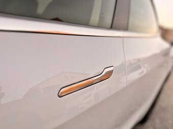 Tesla Model 3 Standard Range - 9