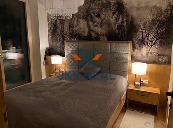 JKV REAL ponúka na predaj výnimočný apartmán v srdci Starého - 9