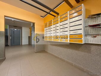 Garsónka s loggiou, 3.p., Zupkova, Furča - 9
