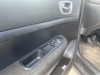Peugeot 307 SW 1.6 HDi - 9
