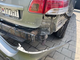Toyota Avensis T27 2,0 D4D, 93kw, r.v. 2010 - 9
