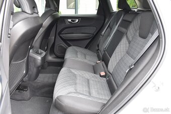 Volvo XC60 B4 2.0D AWD 4X4 MOMENTUM_PRO SR 2022_DPH - 9